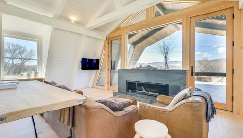 Riverfront Montana Retreat - Deck, Fire Pit and Pond - Foto 3