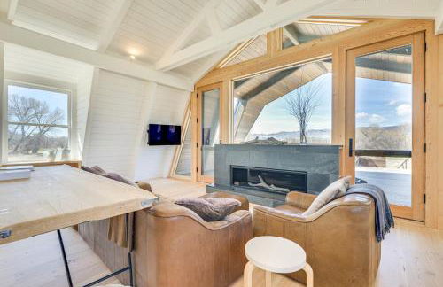 Riverfront Montana Retreat - Deck, Fire Pit and Pond - Foto 3