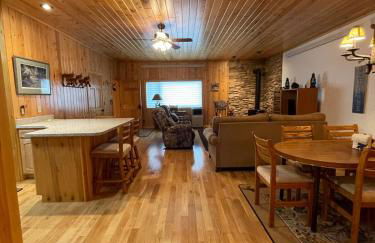 2 bed 2 bath Barndominium Unit A - Foto 6