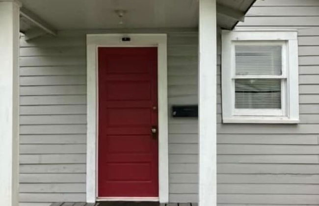 Cozy and Private Retreat - Photo 17