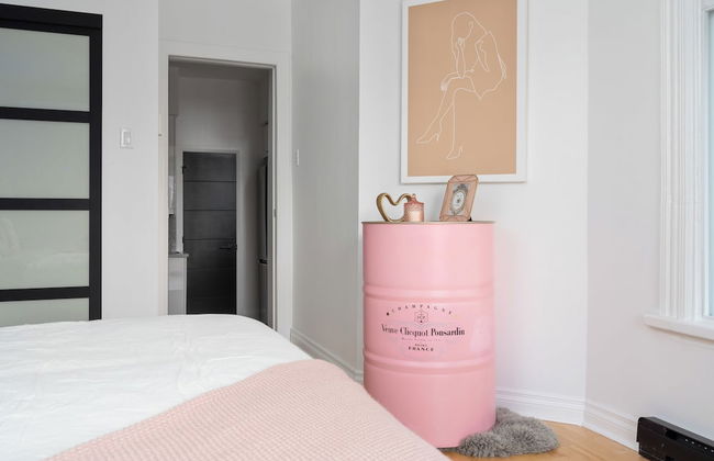 Downtown Luxe - Parking, Metro, King Bed, Sleeps 6 - Foto 8