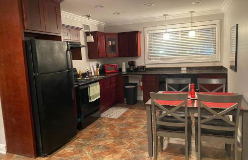 North Gates of LSU 2 bedroom w&d pool - Foto 1