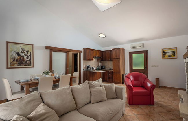 Pool House In Greenery - Foto 13