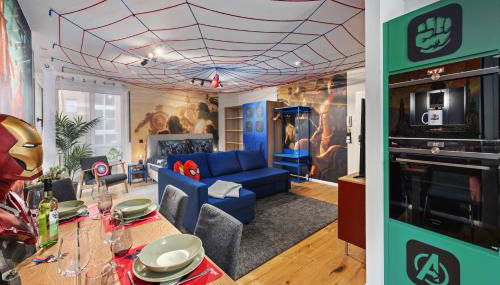 EDLER WOHNRAUM Disney Marvel Studio mit Balkon, Boxspringbett, Kaffeevollautomat, Lift & Parkplatz - Foto 2