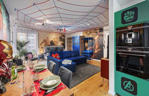 EDLER WOHNRAUM Disney Marvel Studio mit Balkon, Boxspringbett, Kaffeevollautomat, Lift & Parkplatz - Foto 2