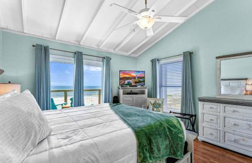 Dog-friendly with Gulf view pool balcony deck fireplace central AC & W&D - Foto 15