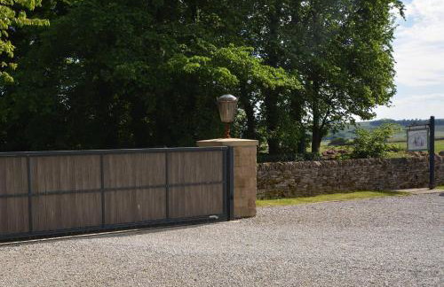 Haddon Grove Farm Cottages - Photo 56