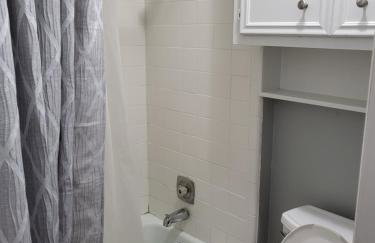 HoustonGem Private Pool & Hot Tub 20 Min to DT - Foto 55