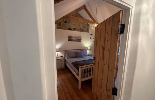 3 Double Bed Character Cottage in Quiet Hamlet - Photo 38