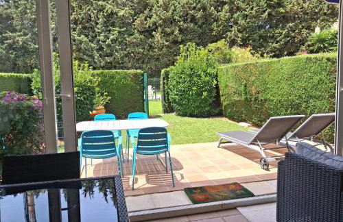 2 Bed Garden Apartment Benavista Direct Pool Access Walk to Golf, Tennis & Amenities - Photo 28