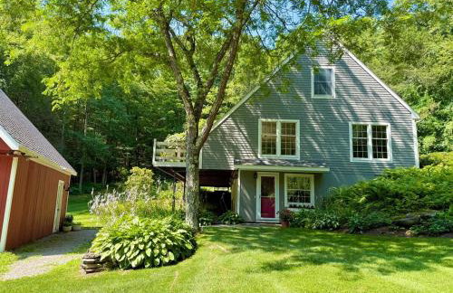 Beautiful House in the Woods, Huge Yard, Hot Tub - Foto 25