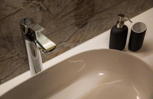 Downtown Oasis - Photo 12