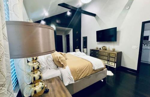 Elegant NW Atlanta Oasis, 2 Kitchens, Sauna, Patio - Foto 14