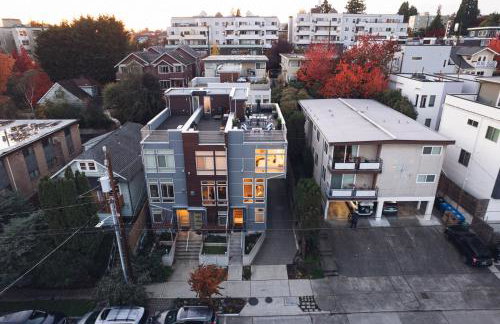 Rooftop access and Views Lake Union Lookout - Photo 41