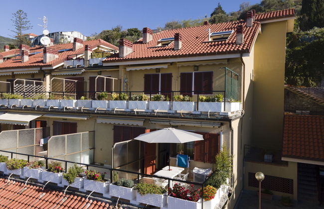 2 bedroom Apartment in Ospedaletti with swimming pool and terrace - Photo 30