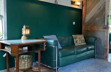 Gleis 1, Eisenbahn Waggon mit Whirlpool und Ofen - Foto 9