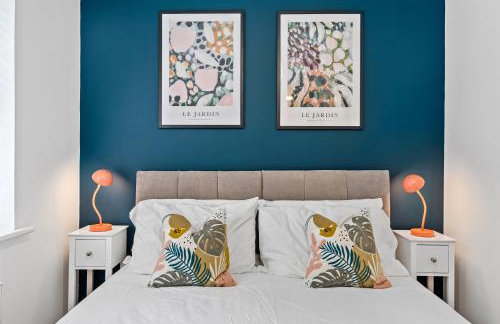 Spacious 6-bedroom house - 3 parking spaces - Superfast Wi-Fi - Close to M5 - Long-stay rates! - Foto 22