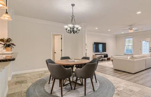 Captivating 4BR Haven with Park View near DT - Foto 6