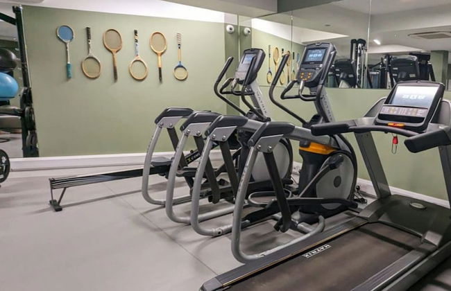 Aberdeen by Charles Hope - Foto 20