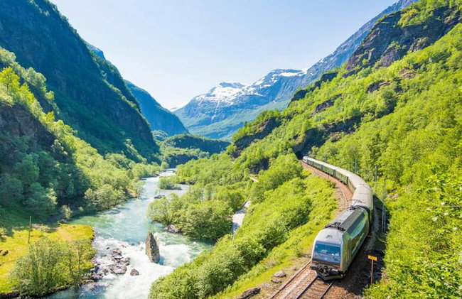 Ferrovia Flam, crociera Nærøyfjorden e punto panoramico Stegastein - Foto 19