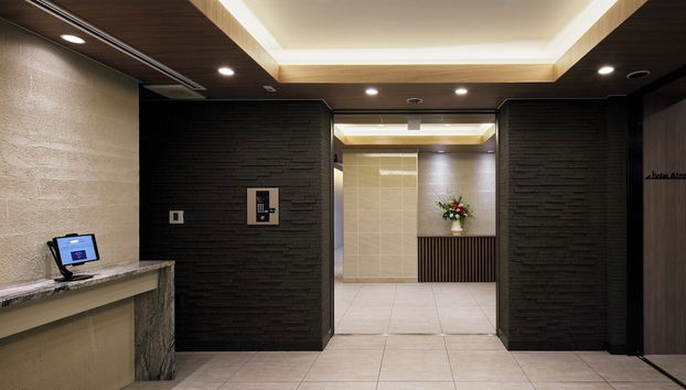 Minn Umeda East - Foto 3, Recepción