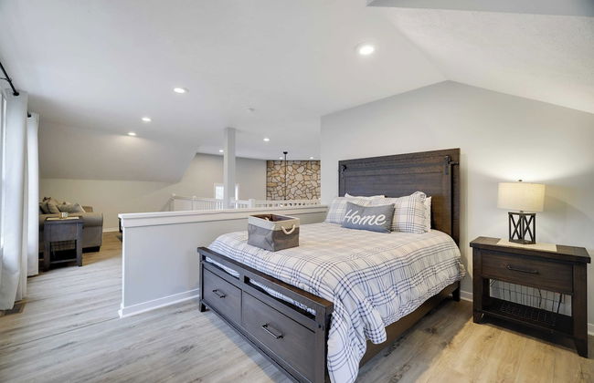 The Nest at Pinecrest by Avantstay Spacious Deck, Game Room, Fire Pit - Foto 40