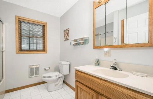 On a Whim Peaceful 2 bedroom home plus loft in charming lakefront community - Foto 19