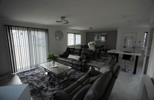 Brechin Getaway Luxury 3 bedroom house - Photo 19