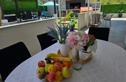 Grey House with heated pool Kričke Drniš - Foto 27