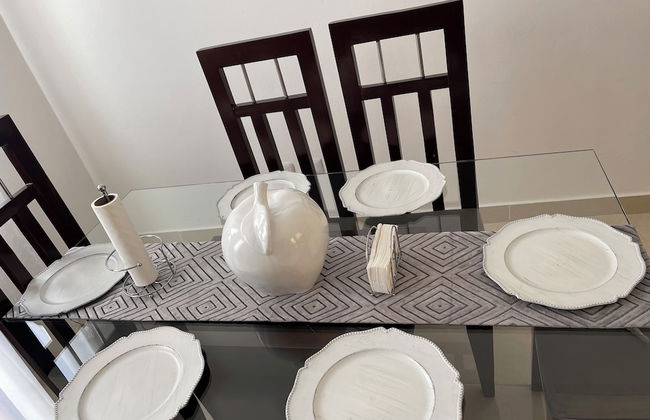 Confidence Luxurious Apartment - Photo 8