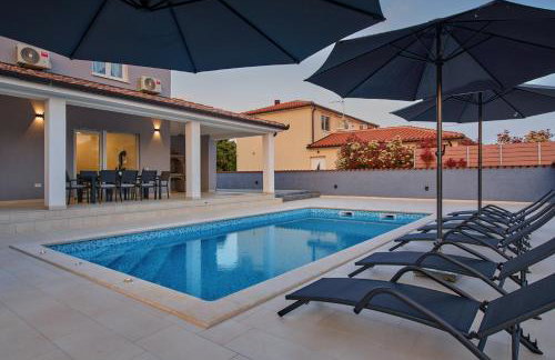 Villa Maas for 10 people near Pula with salt - water pool & pet friendly - Foto 13