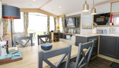 Trewan Lodge - Photo 3