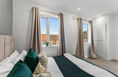 Spacious Modern 2BR - Parking - Workspace Area, Ideal for Contractors & Long Stays - NordStay - Foto 10