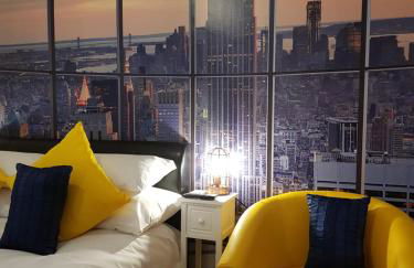 The New Yorker Mini Studio Parking Available - Foto 2