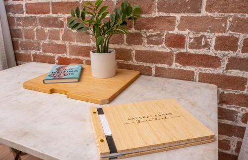 Natchez Charm - Studio, 1 Bath, Full Kitchen, King Bed, 2 Blocks from Mississippi River - Foto 20