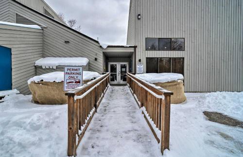 Cozy Condo Steps to Lake Michigan, 5 Mi to Boyne! - Foto 23