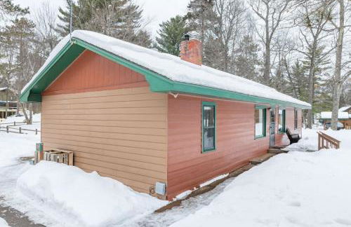 Bayview Cottage 3BR Fireplace Lakefront - Photo 26