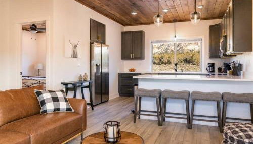 Painted Cliffs-Hot Tub, Amazing Views Between Zion and Bryce - Foto 4