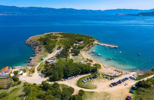 Villa Lavanda -semi-detached villa with a pool and a panoramic view, close to a sandy beach- by TRAVELER tourist agency Krk - Foto 11