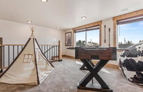 Historic Yellowstone Saloon - Foto 51