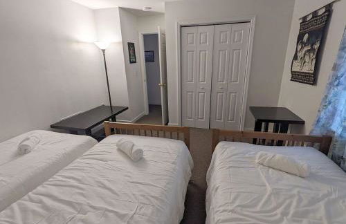 Cheerful 4Br Water View Lakehouse with Dock & More - Foto 34