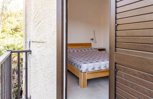 Elegant apt in a resort with pool and private beach - Foto 22