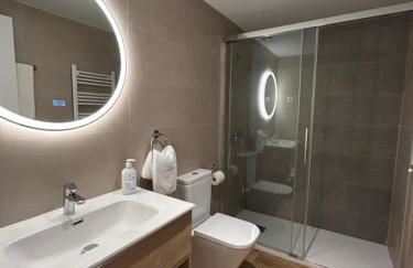 Apartamentos Turisticos Aeropuerto Barajas - Photo 25