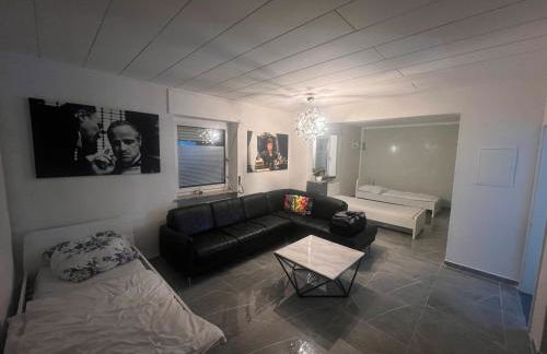 Benk 24H Apartment Nr 1 Perfekt für bis zu 6 Personen - Foto 4