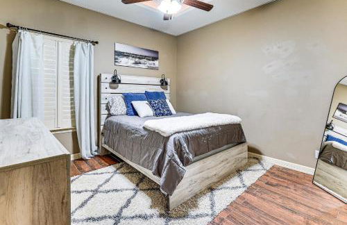 1 Mi to Vackar Stadium Roomy Retreat with Pool - Foto 19