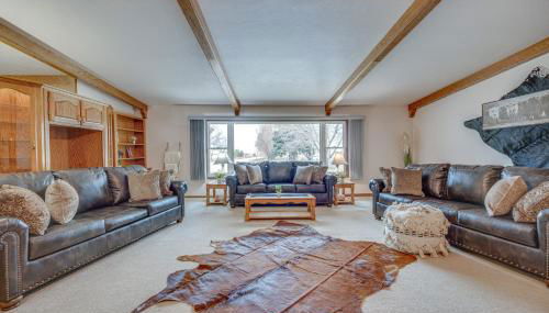 Stunning Calhan Home with Indoor Pool! - Foto 2