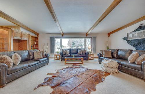 Stunning Calhan Home with Indoor Pool! - Foto 2