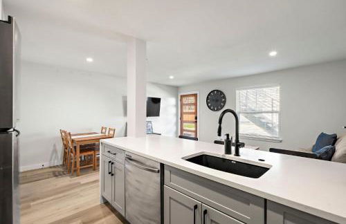 Chic & Stylish 1BR Retreat near Zilker Park - Photo 9