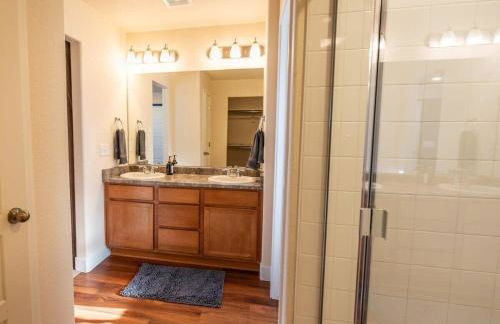 Newly Built 4BR Spacious Retreat in Peyton - Foto 25