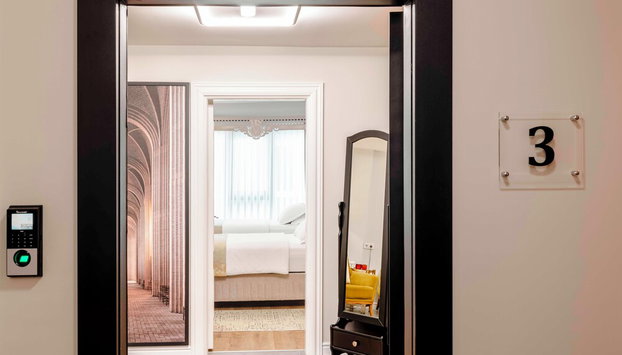 Bellavia Deluxe Apart - Foto 4, Entrada (vista interior)